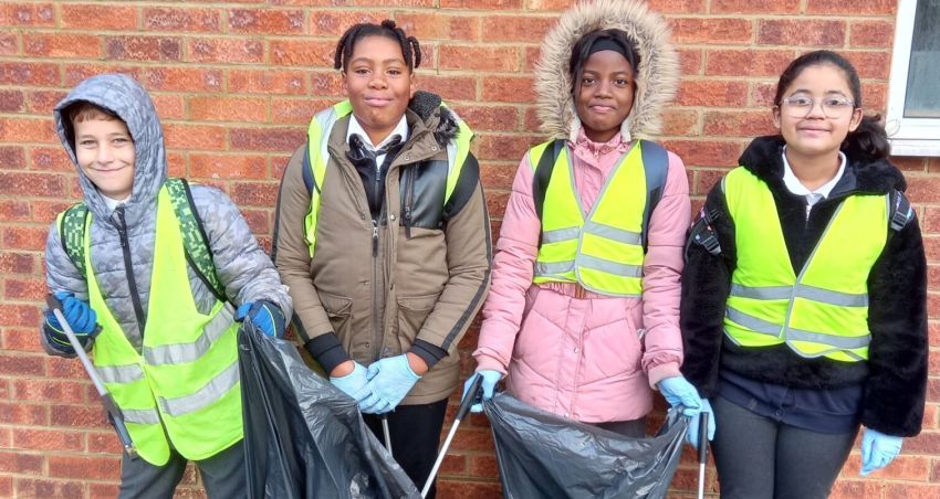 Pupils target litter louts around our school